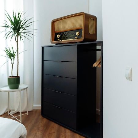 Lovely Vintage Double Studio In City Center Bukares Bagian luar foto