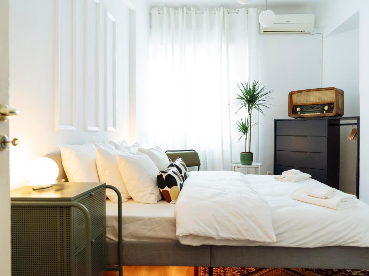 Lovely Vintage Double Studio In City Center Bukares Bagian luar foto