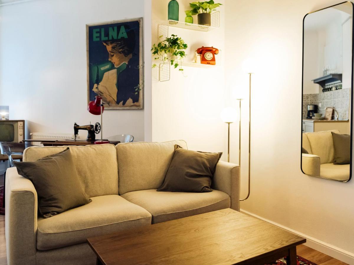 Lovely Vintage Double Studio In City Center Bukares Bagian luar foto