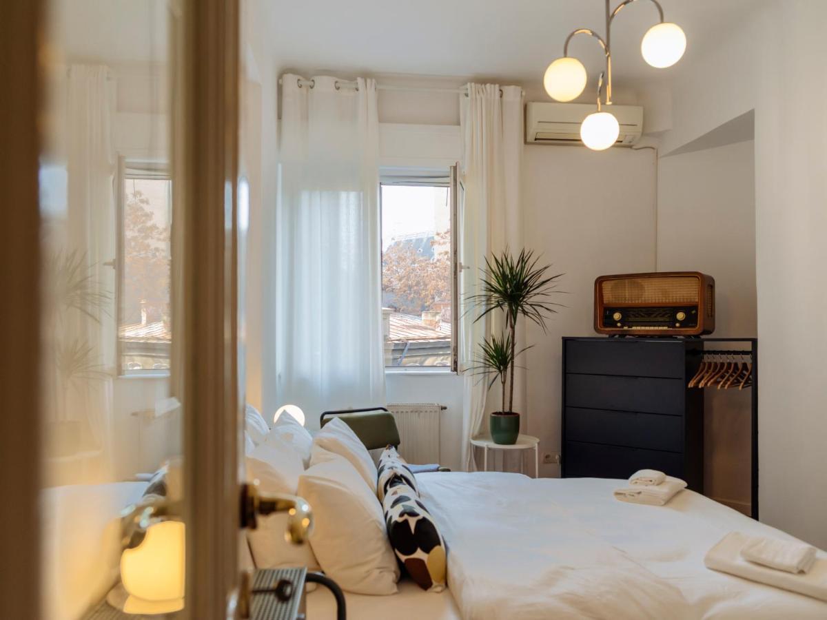 Lovely Vintage Double Studio In City Center Bukares Bagian luar foto