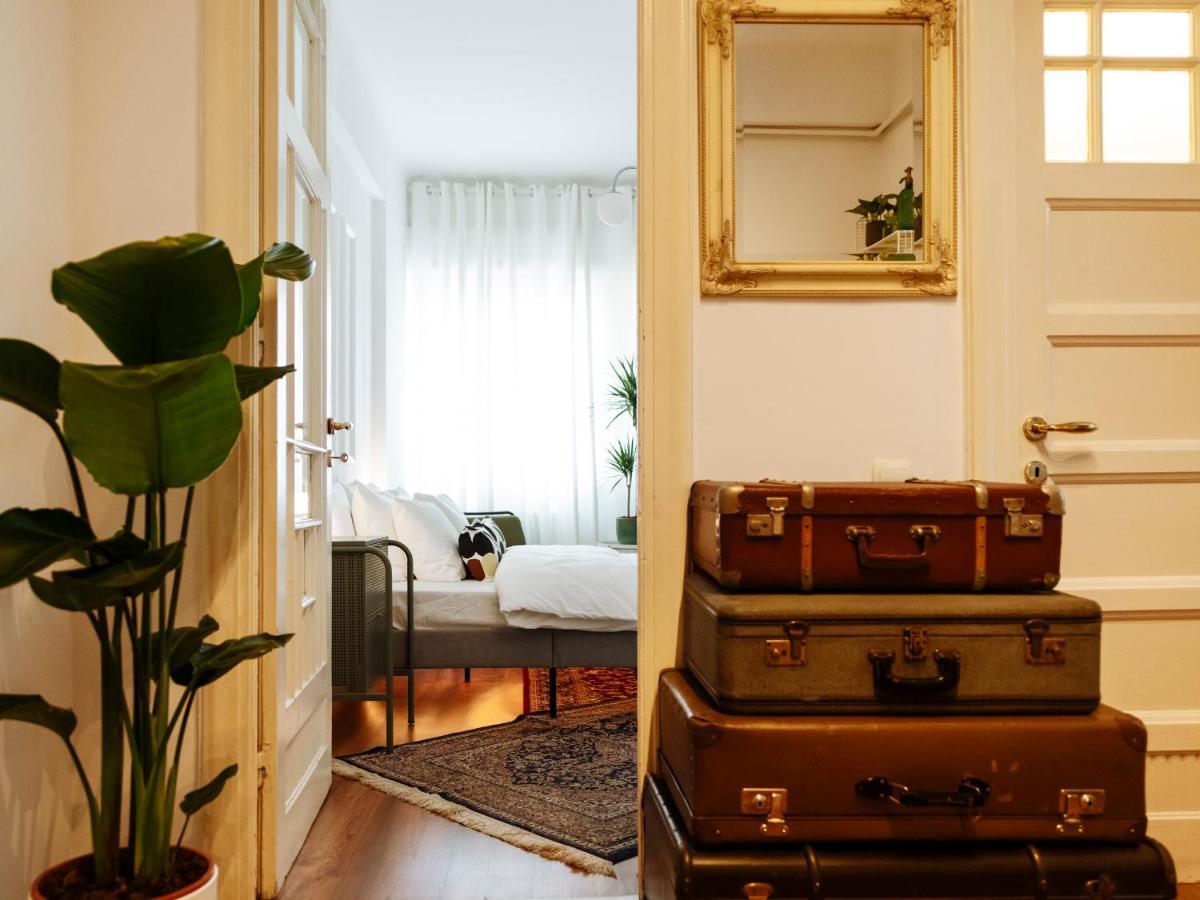 Lovely Vintage Double Studio In City Center Bukares Bagian luar foto
