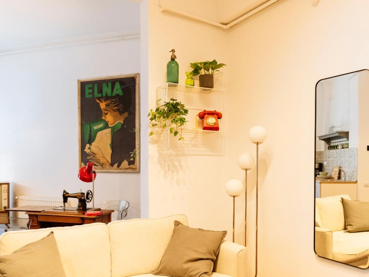 Lovely Vintage Double Studio In City Center Bukares Bagian luar foto