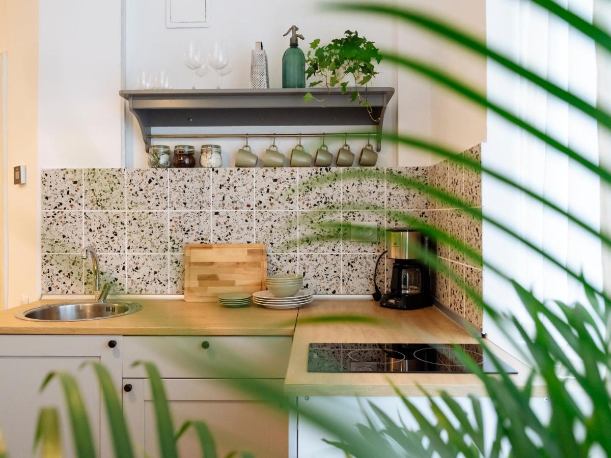 Lovely Vintage Double Studio In City Center Bukares Bagian luar foto