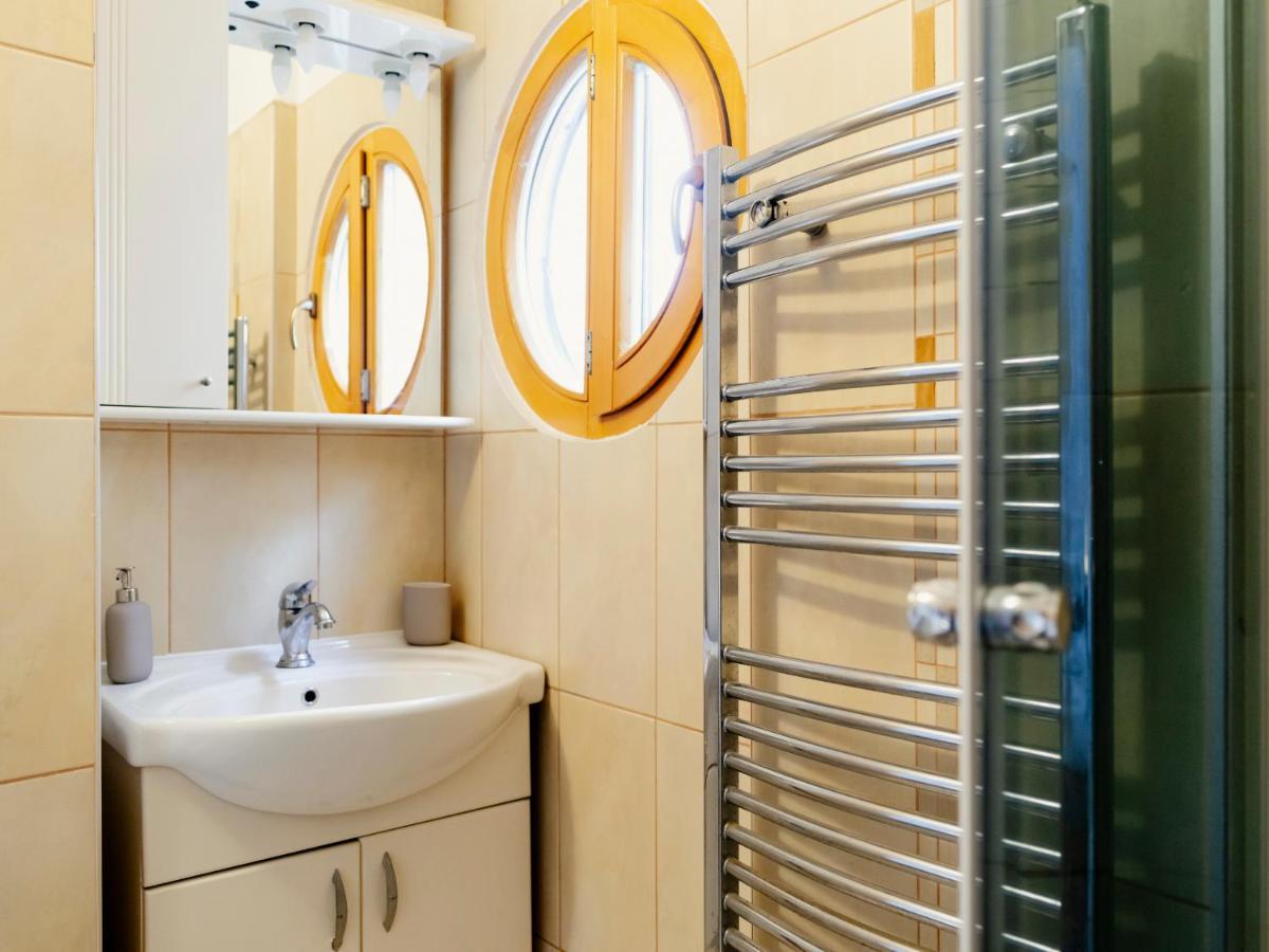 Lovely Vintage Double Studio In City Center Bukares Bagian luar foto